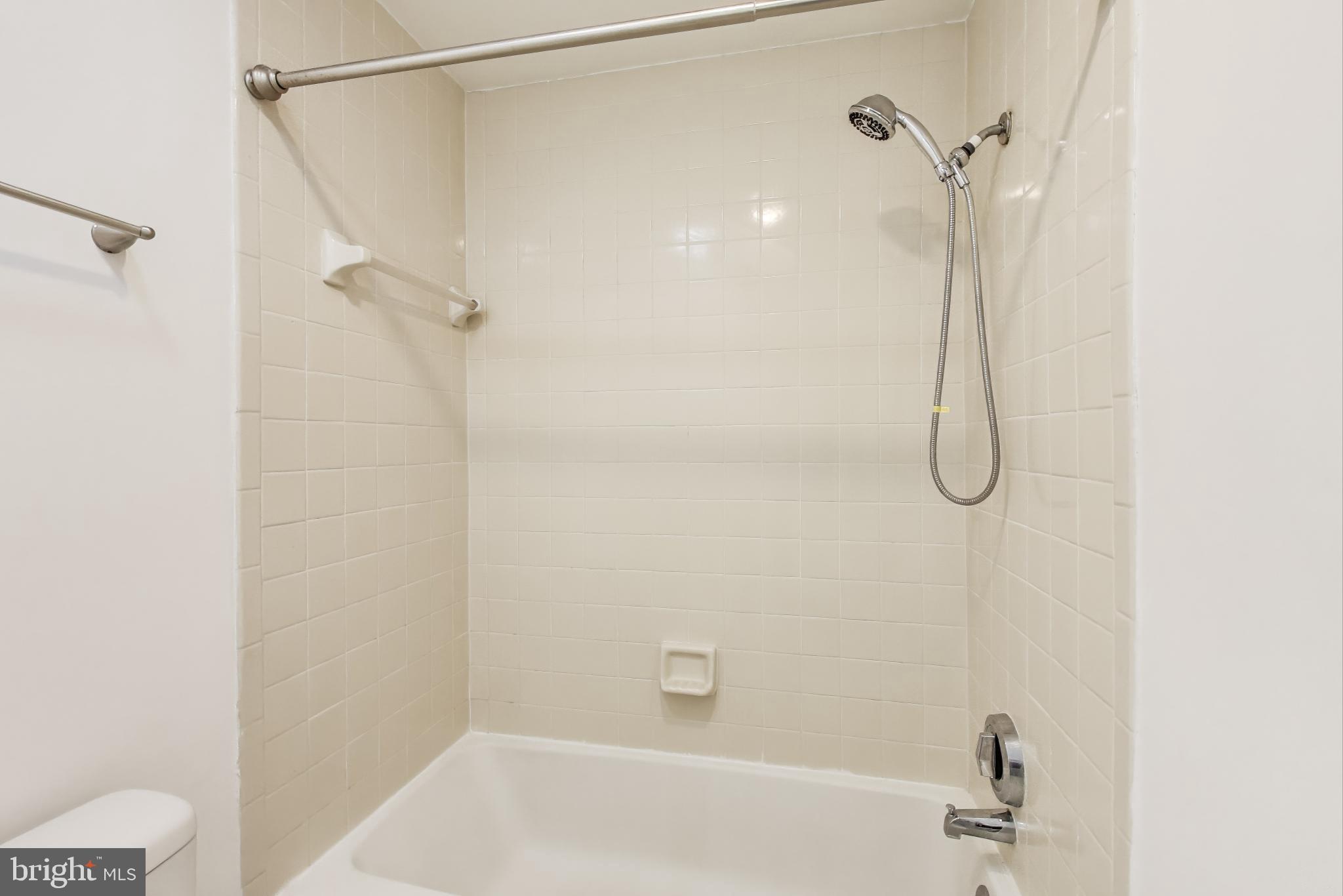 GABLES OF TUCKERMAN - Residential Lease