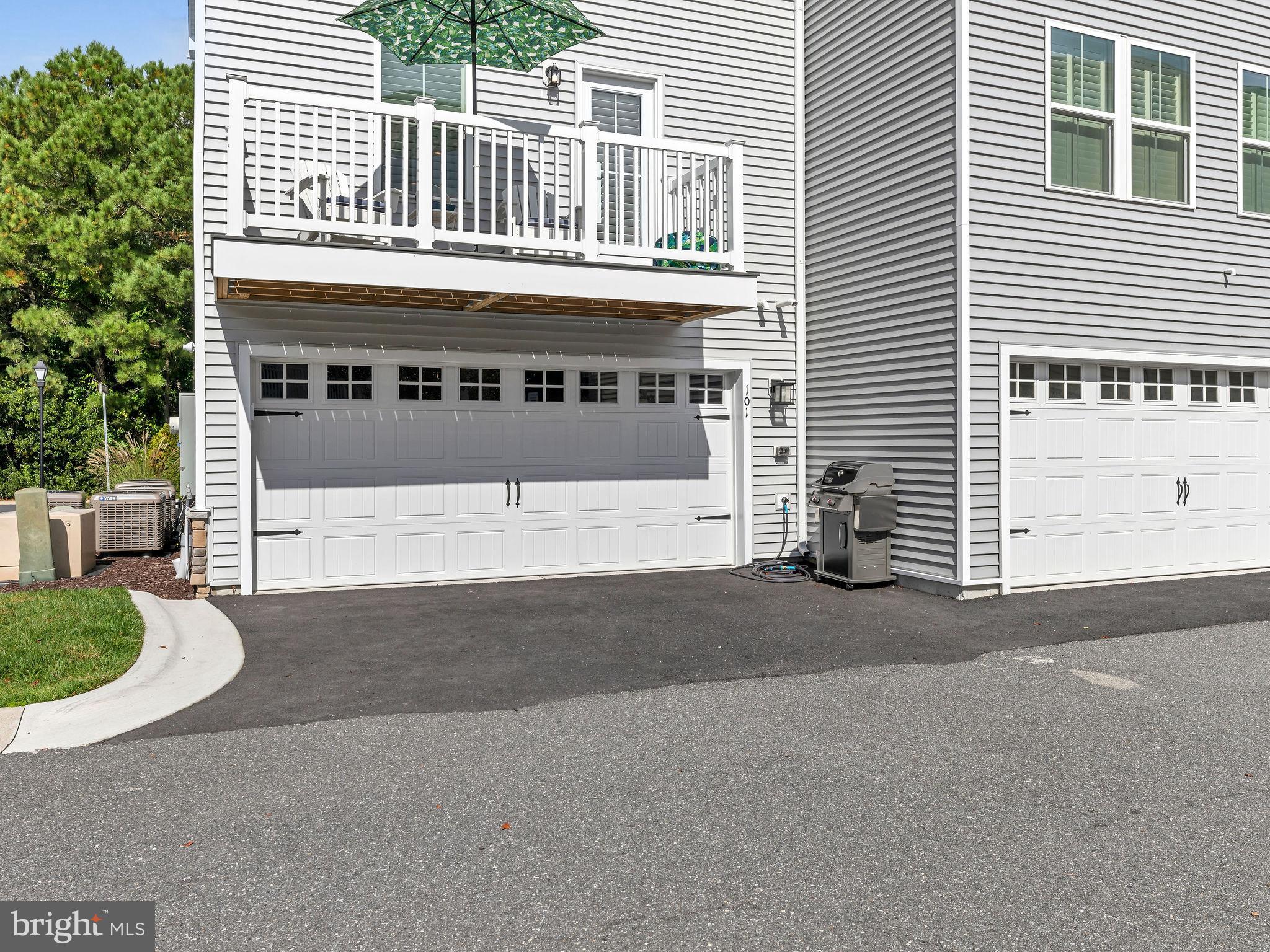 BAYSIDE - Residential