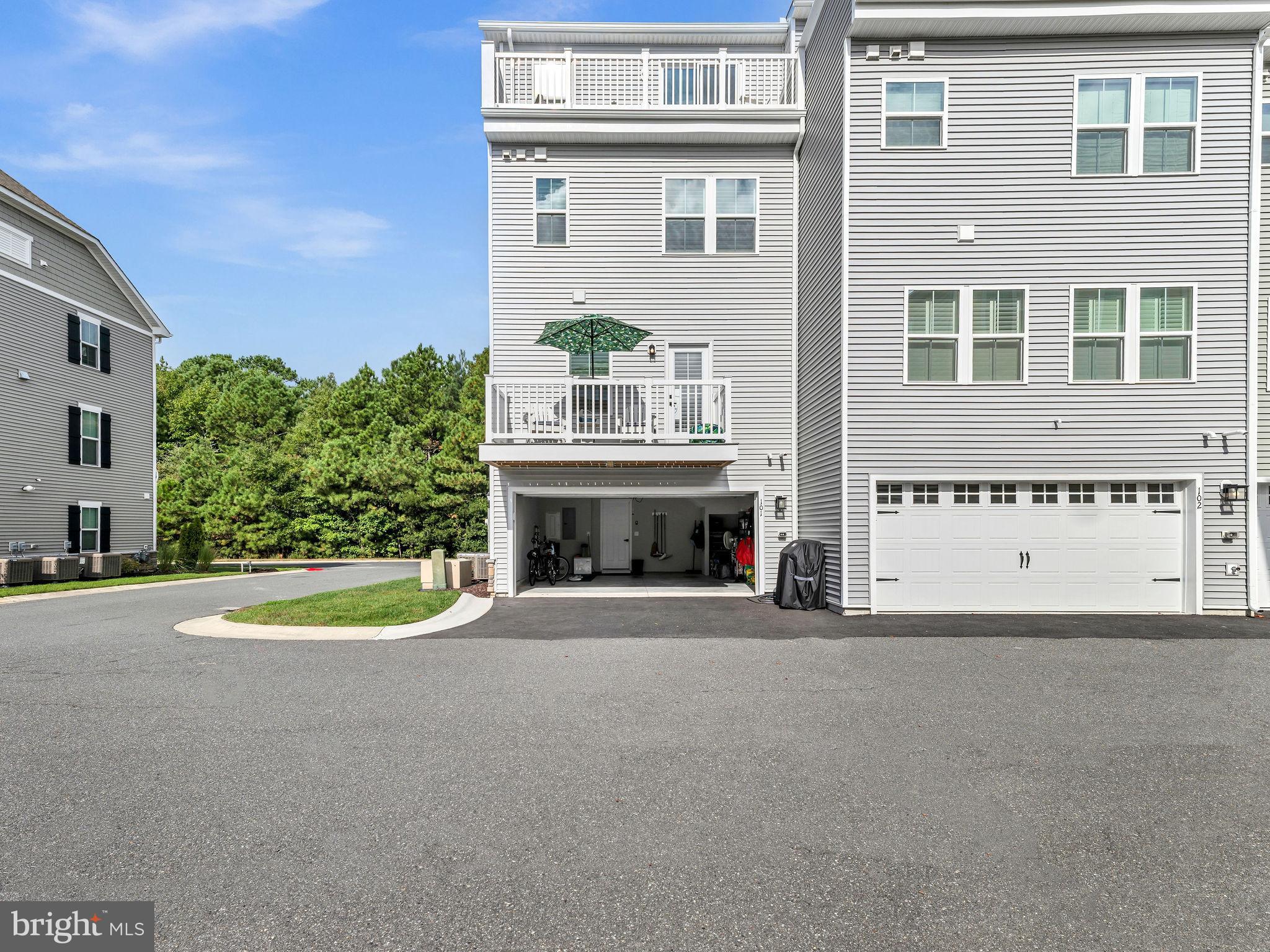 BAYSIDE - Residential