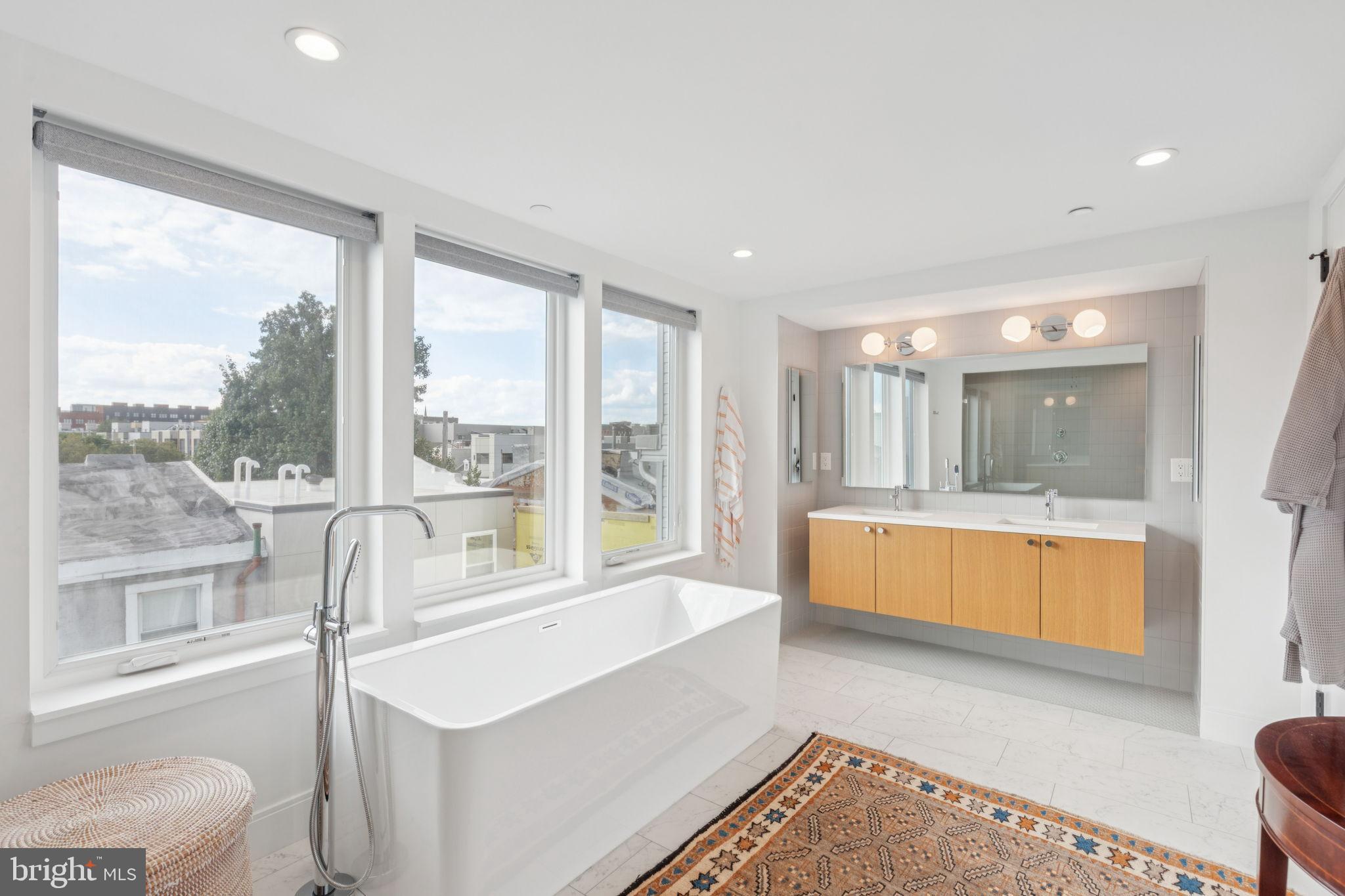 OLDE KENSINGTON - Residential