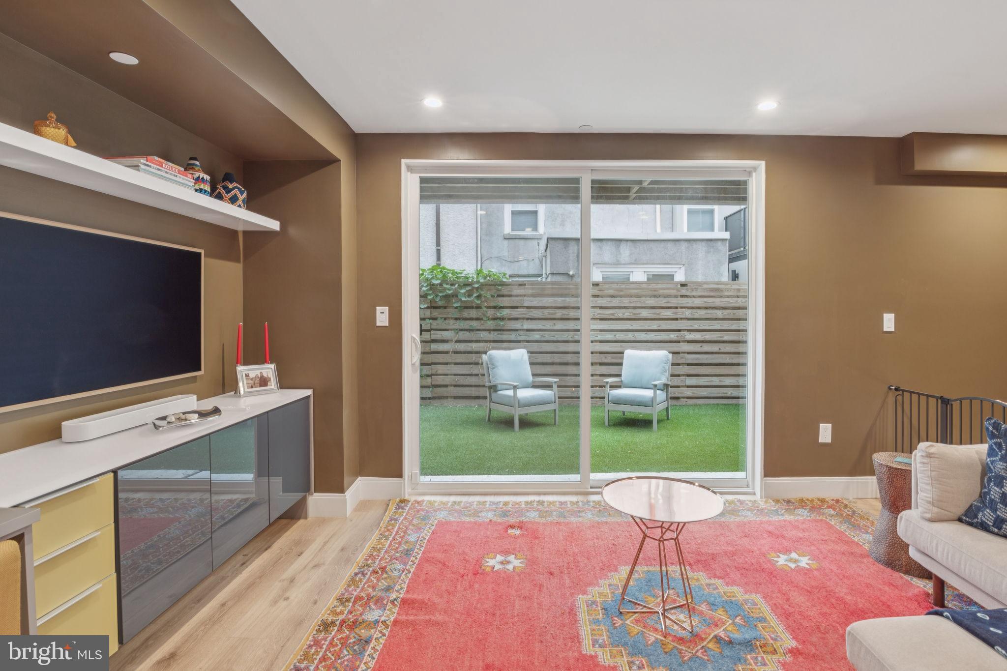 OLDE KENSINGTON - Residential