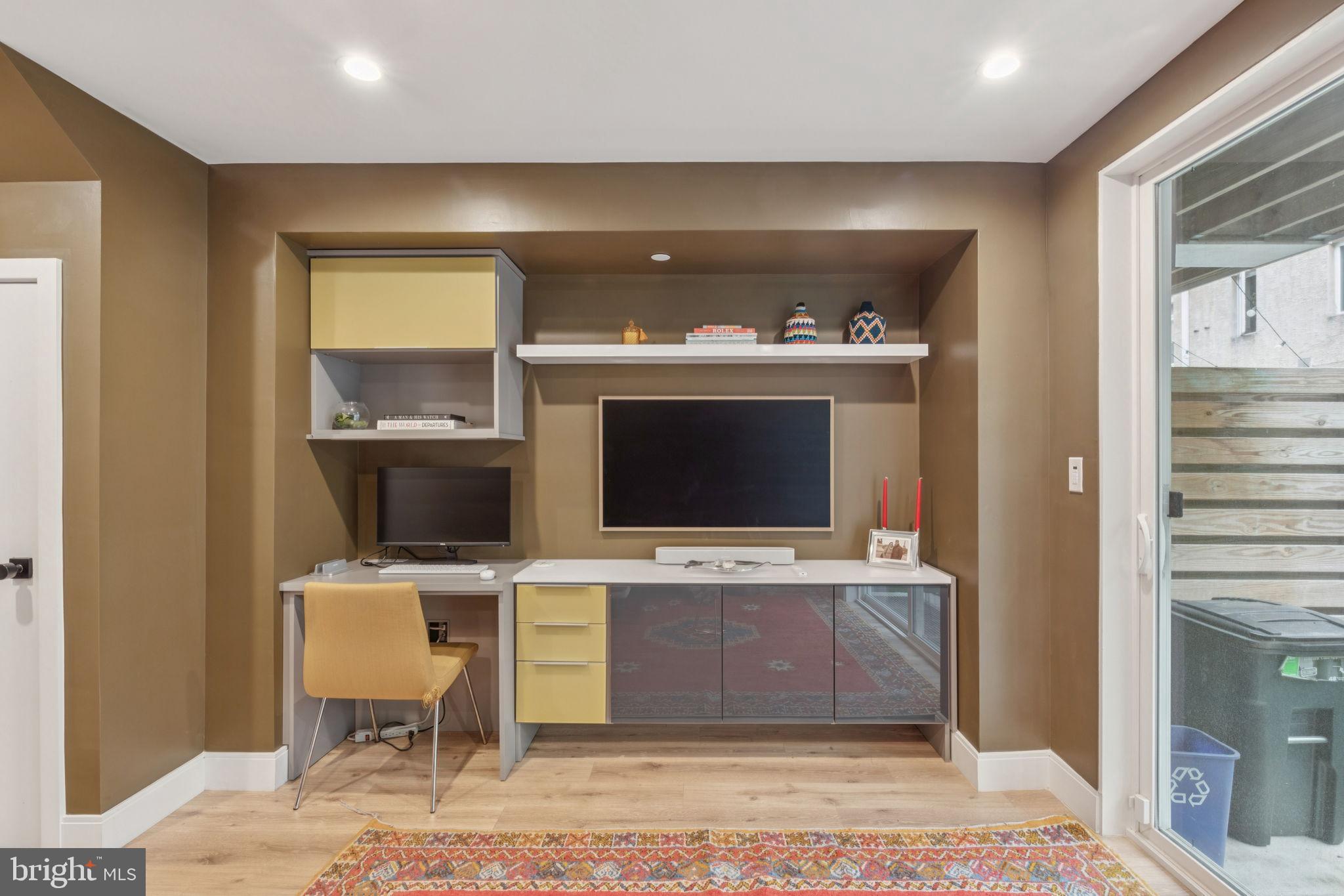 OLDE KENSINGTON - Residential