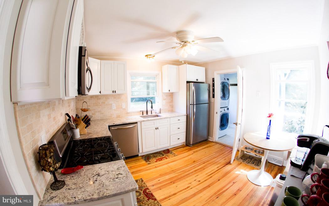 CENTREVILLE HEIGHTS - Residential