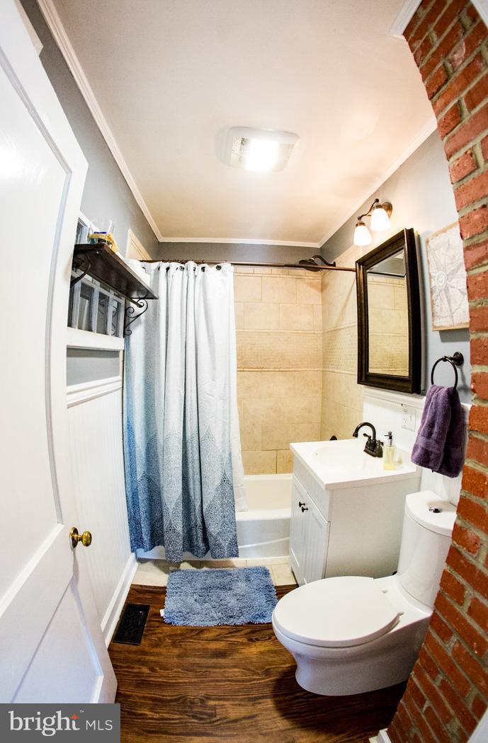 CENTREVILLE HEIGHTS - Residential