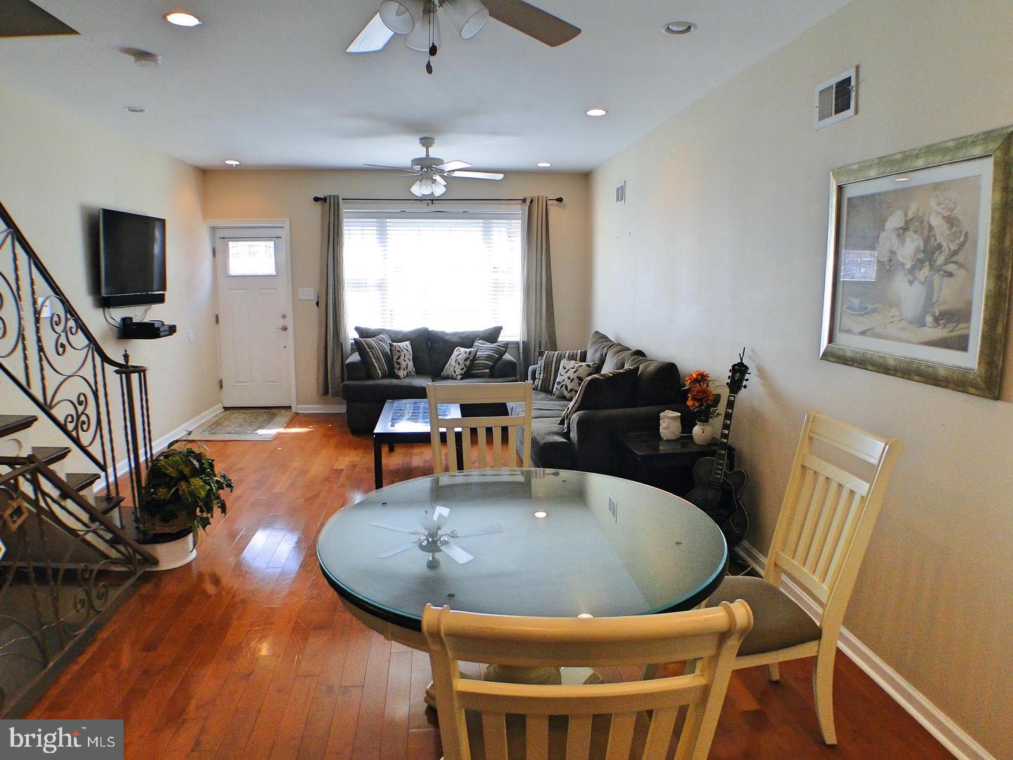 2533 S ROSEWOOD STREET