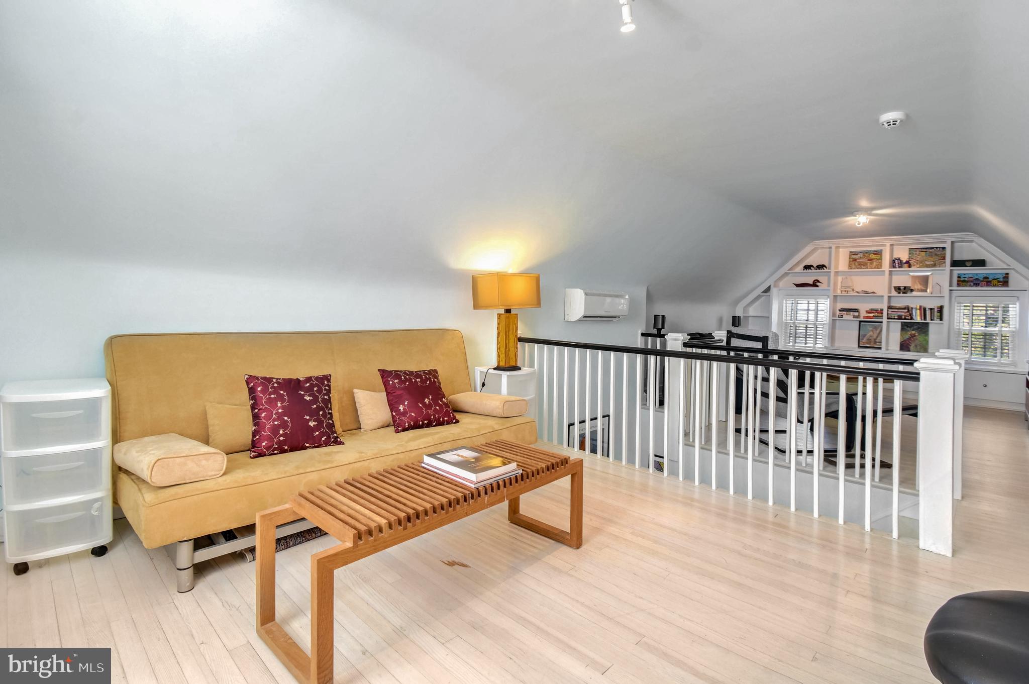 ROLLINGWOOD - Residential