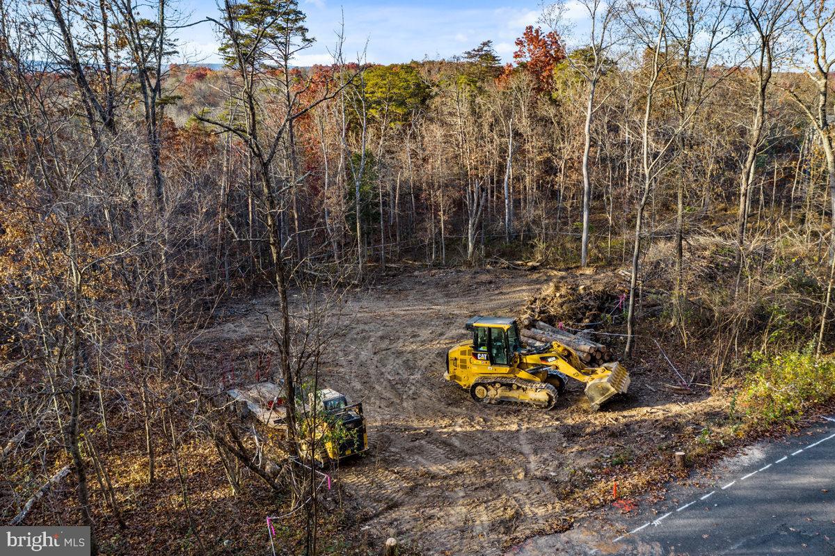 ROYAL OAKS - Residential