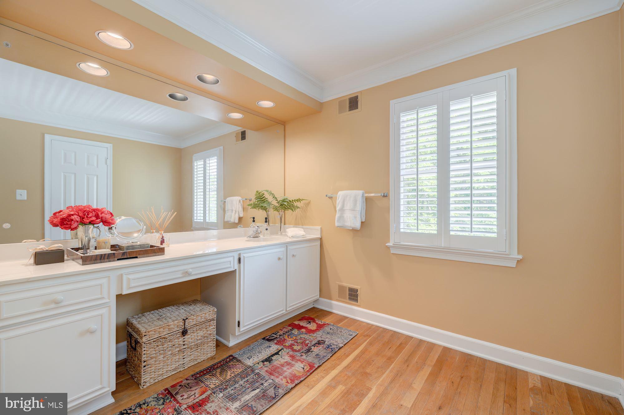 POTOMAC OVERLOOK - Residential