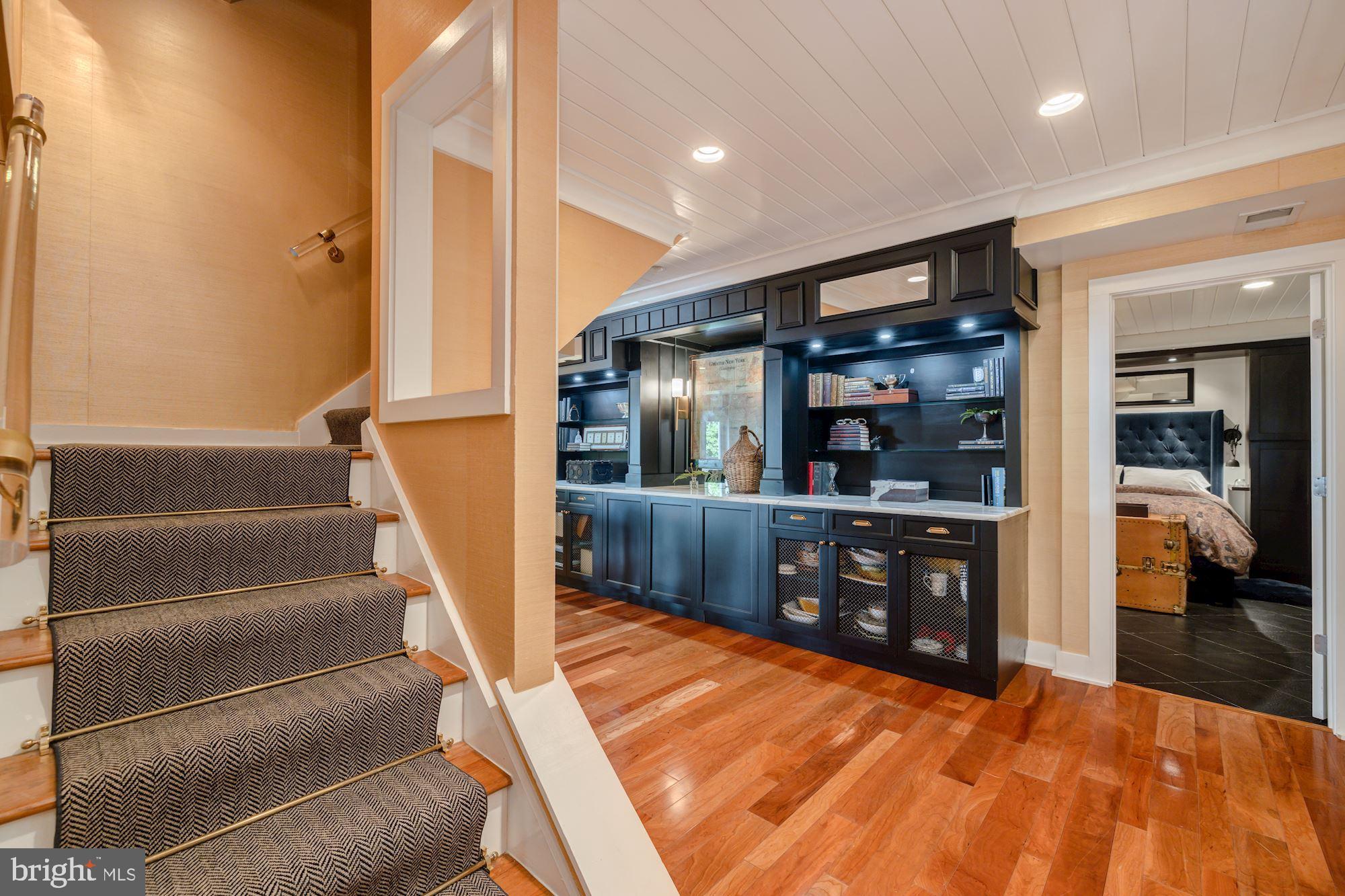 POTOMAC OVERLOOK - Residential