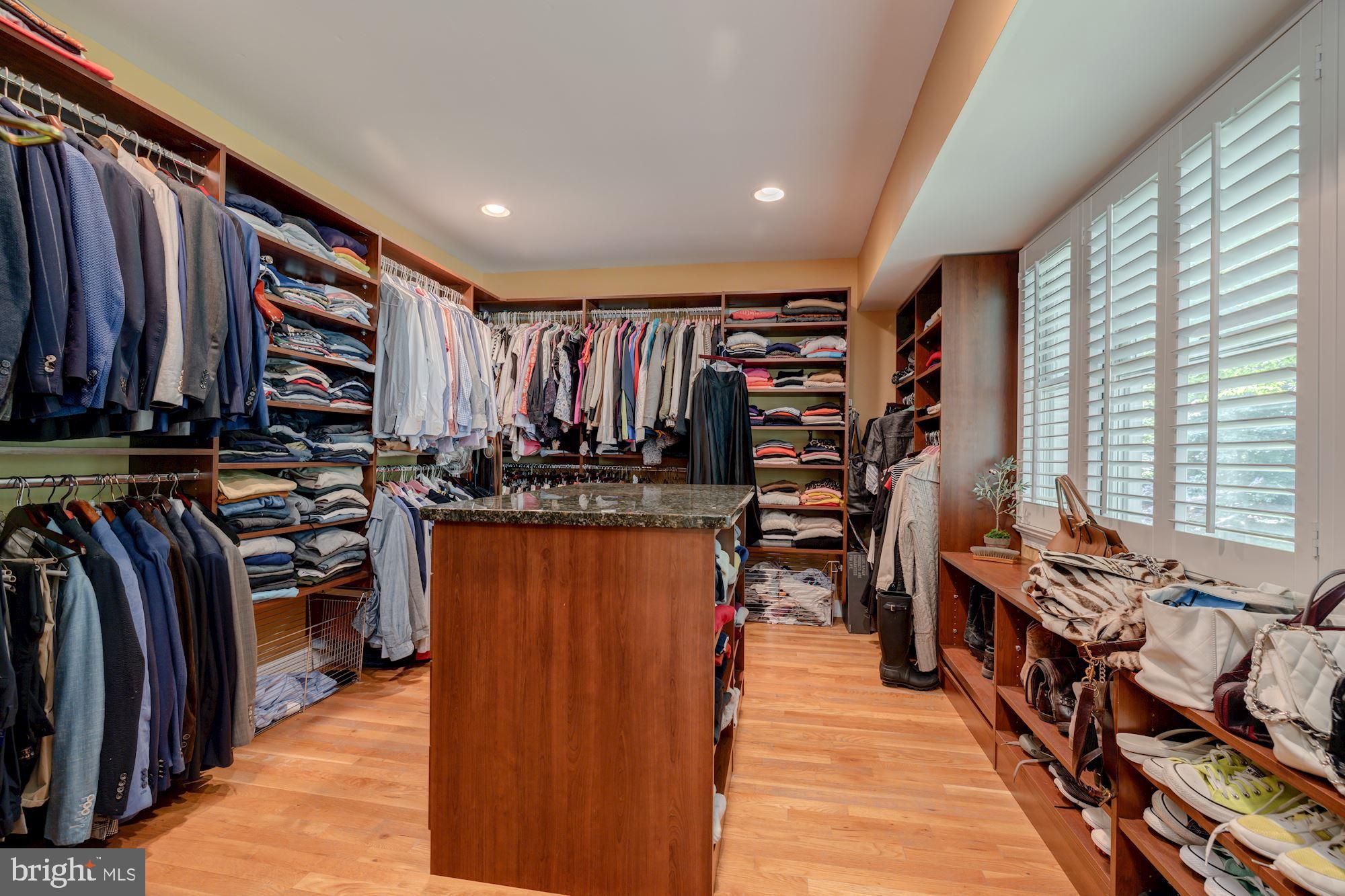 POTOMAC OVERLOOK - Residential