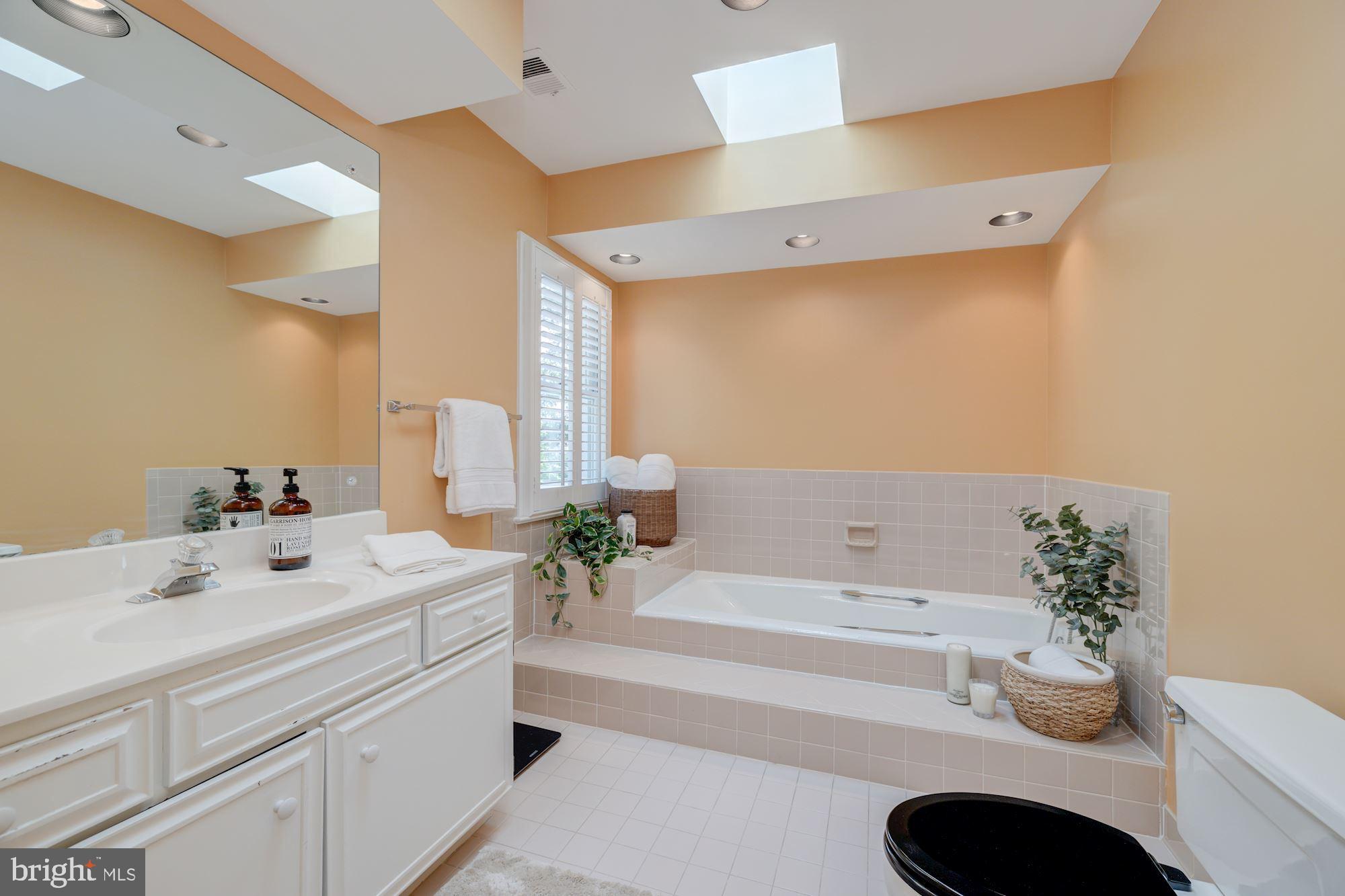 POTOMAC OVERLOOK - Residential