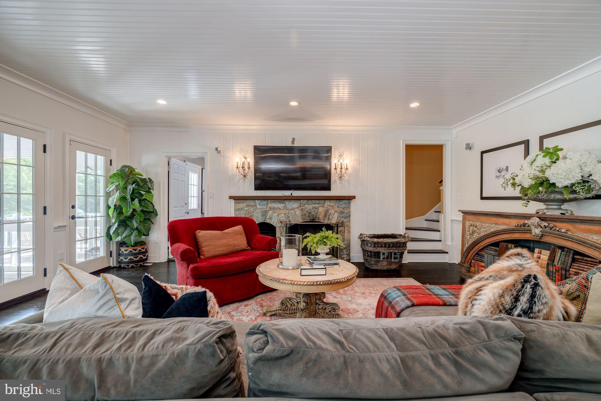 POTOMAC OVERLOOK - Residential