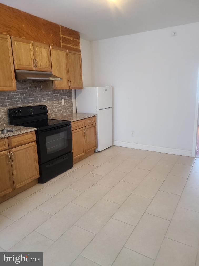 PHILADELPHIA (WEST) - Residential Lease