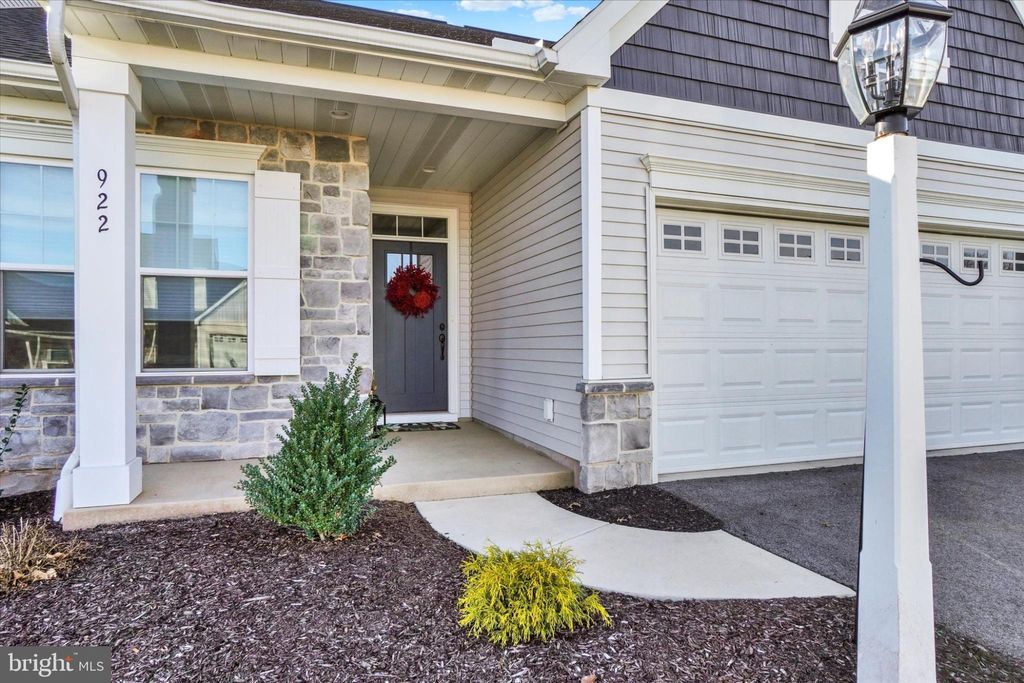 Photo of 922 Shadowbrooke Drive, DOVER, PA 17315 (MLS # PAYK2096066)