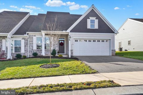 922 SHADOWBROOKE DRIVE DOVER PA 17315