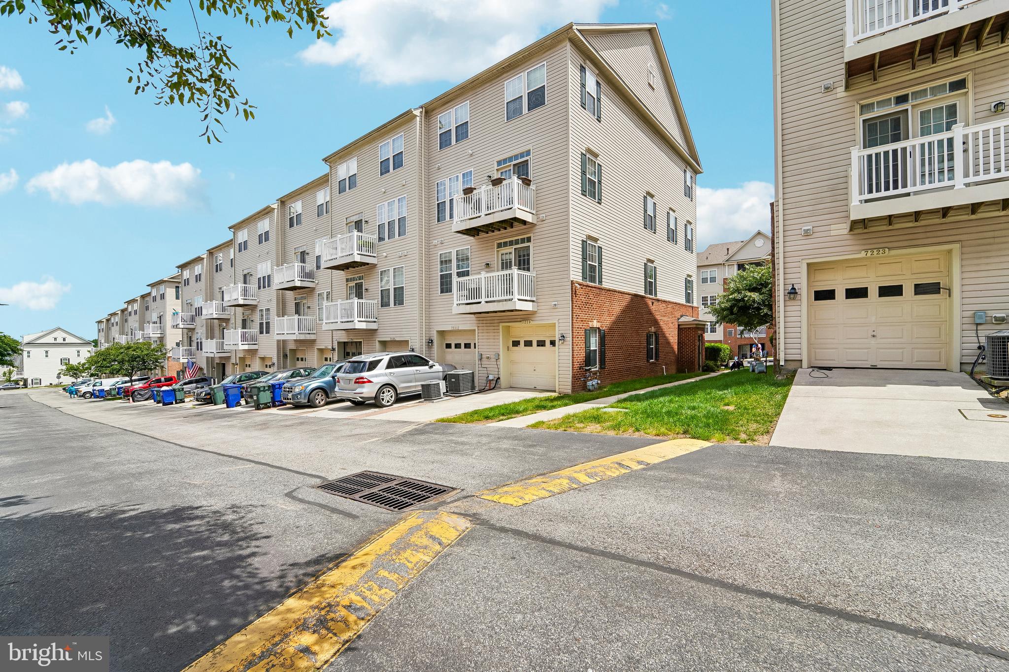 ELKRIDGE CROSSING - Residential