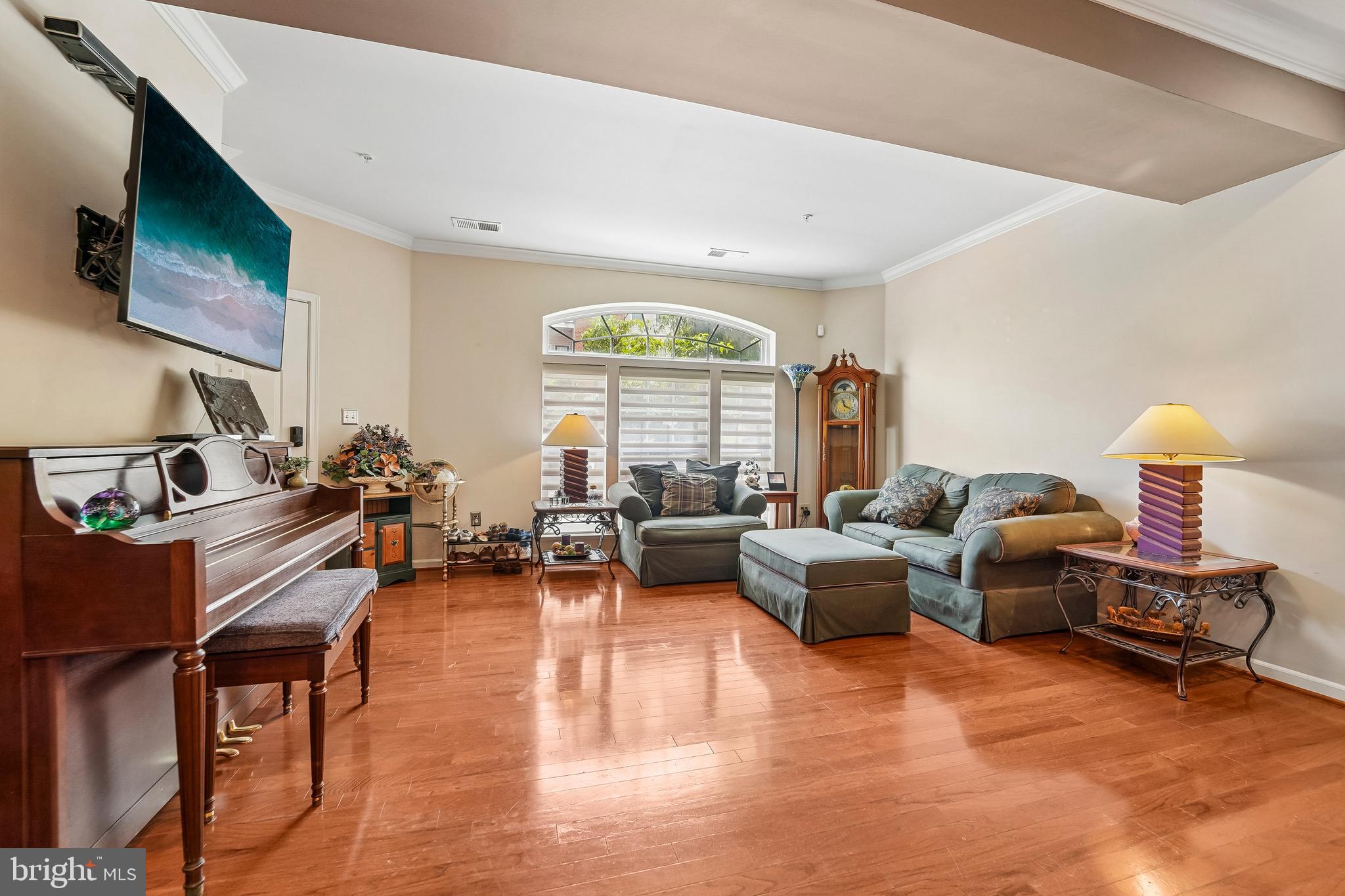 ELKRIDGE CROSSING - Residential