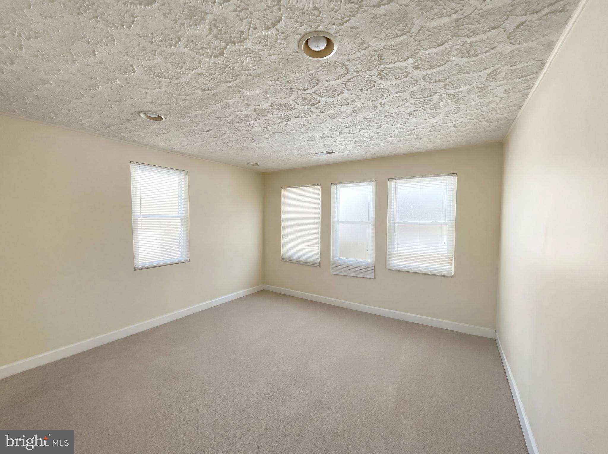 MEADOWBROOK - Residential