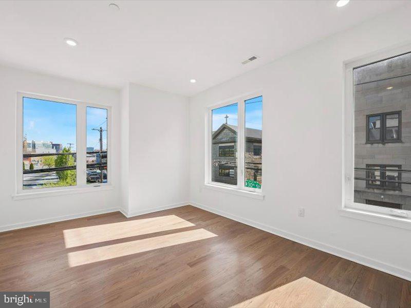 GRAYS FERRY - Residential