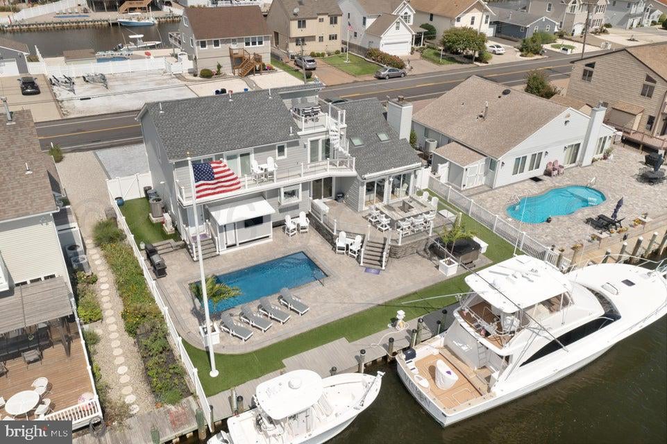 1013 CAPSTAN DRIVE