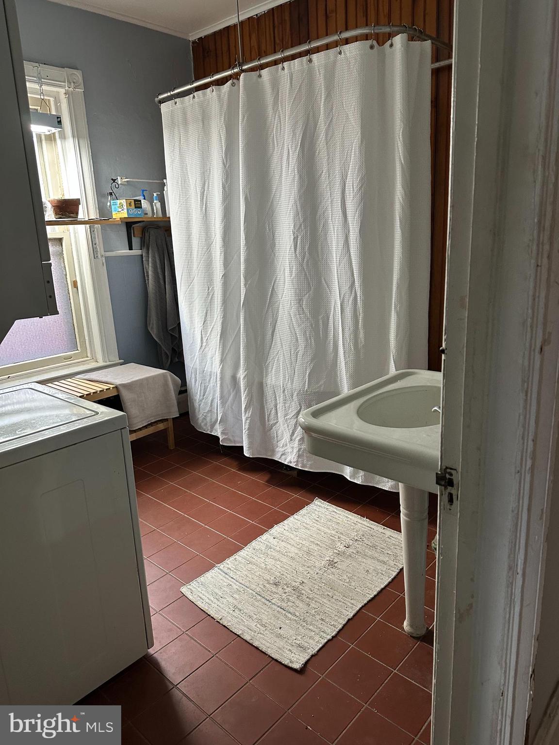 UNIVERSITY CITY - Residential