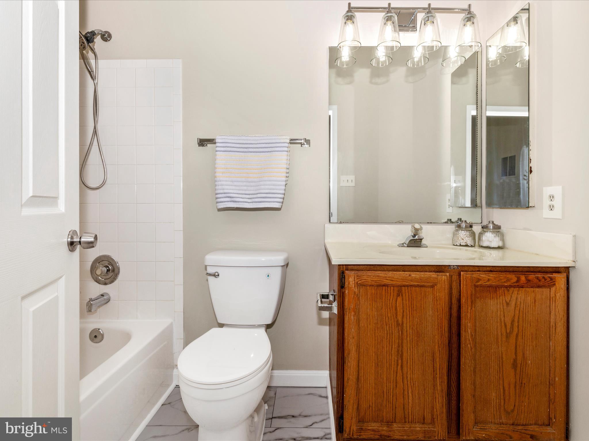 CHURCHILL TOWN SECTOR - Residential