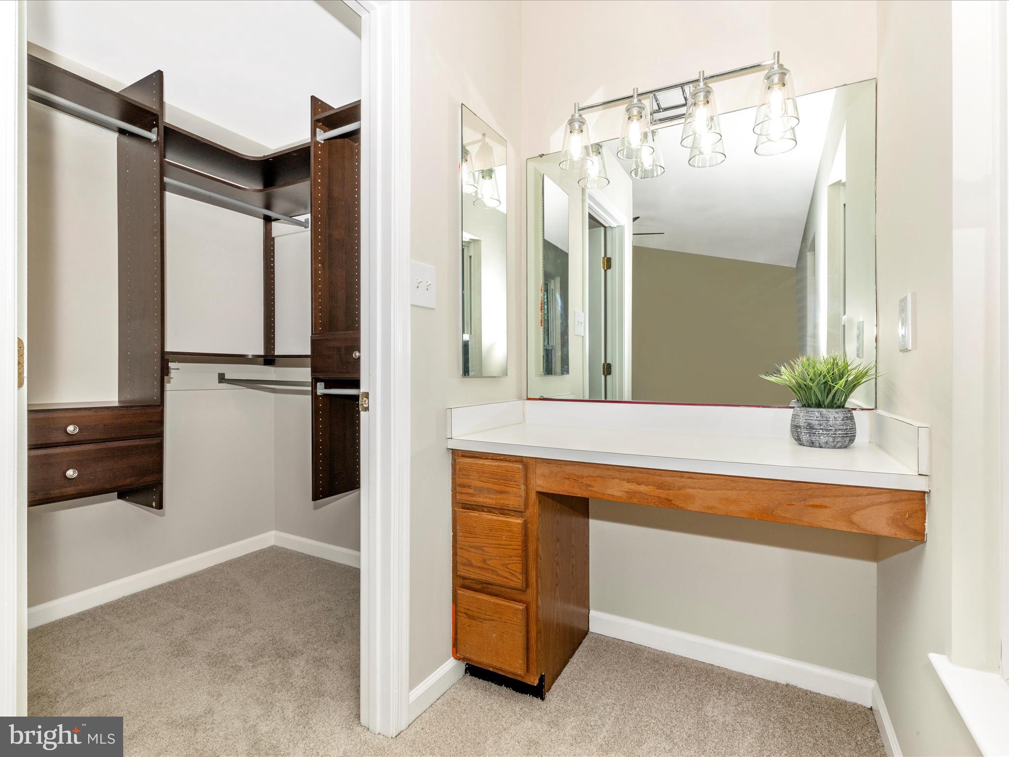 CHURCHILL TOWN SECTOR - Residential