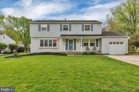Photo of 42 Cornell Drive, DELRAN, NJ 08075 (MLS # NJBL2109908)