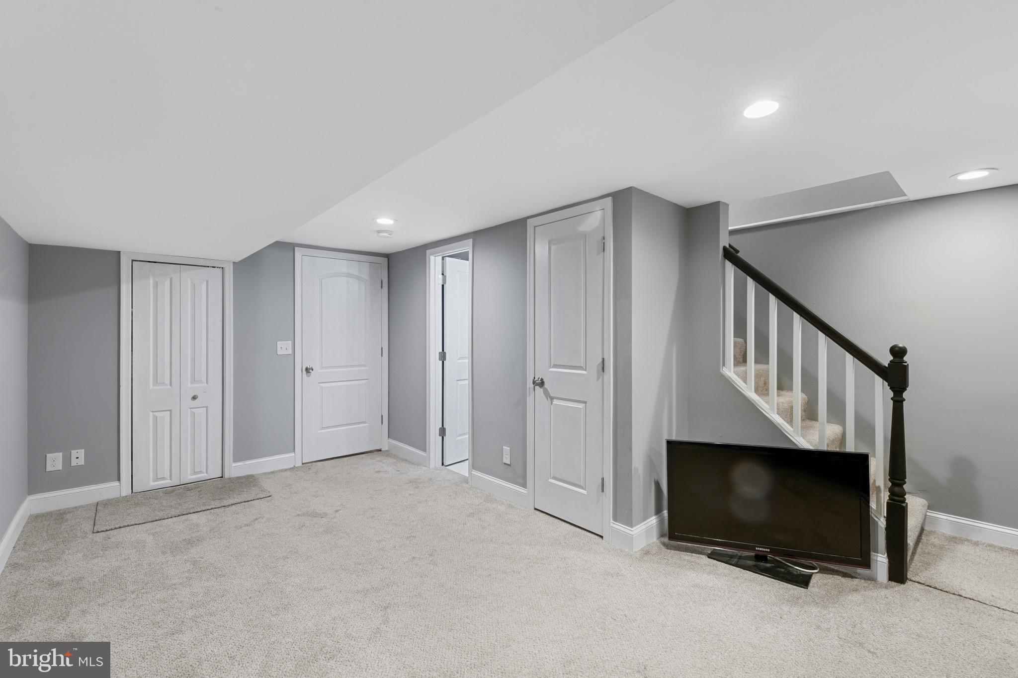 WEST INVERNESS - Residential