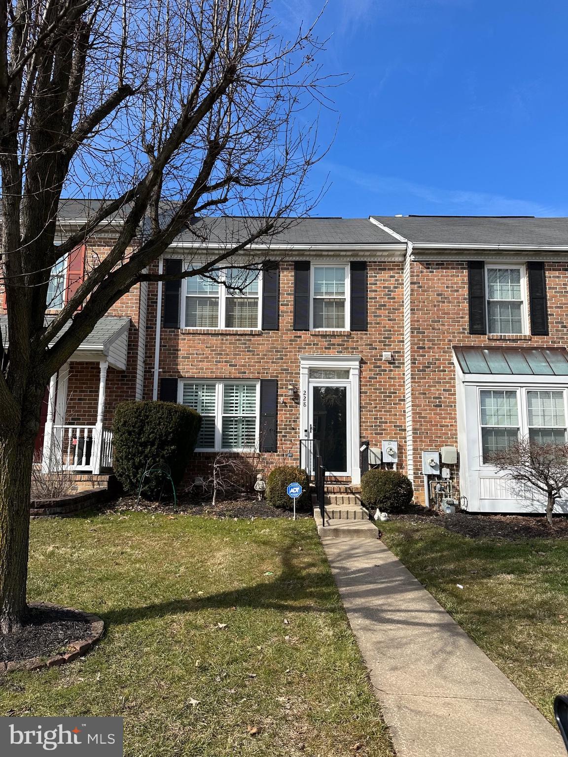 HUNTERS RUN VILLAGE - Residential