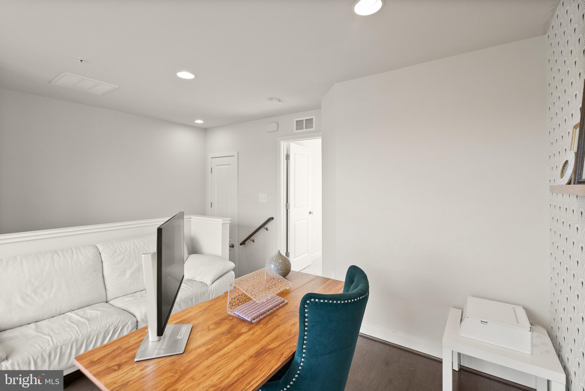 WESTSIDE AT SHADY GROVE METRO - Residential