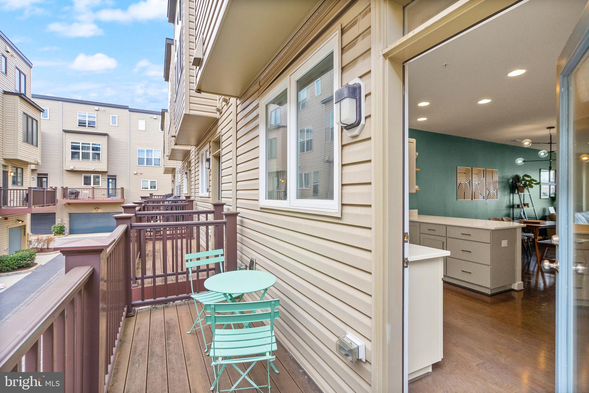 WESTSIDE AT SHADY GROVE METRO - Residential