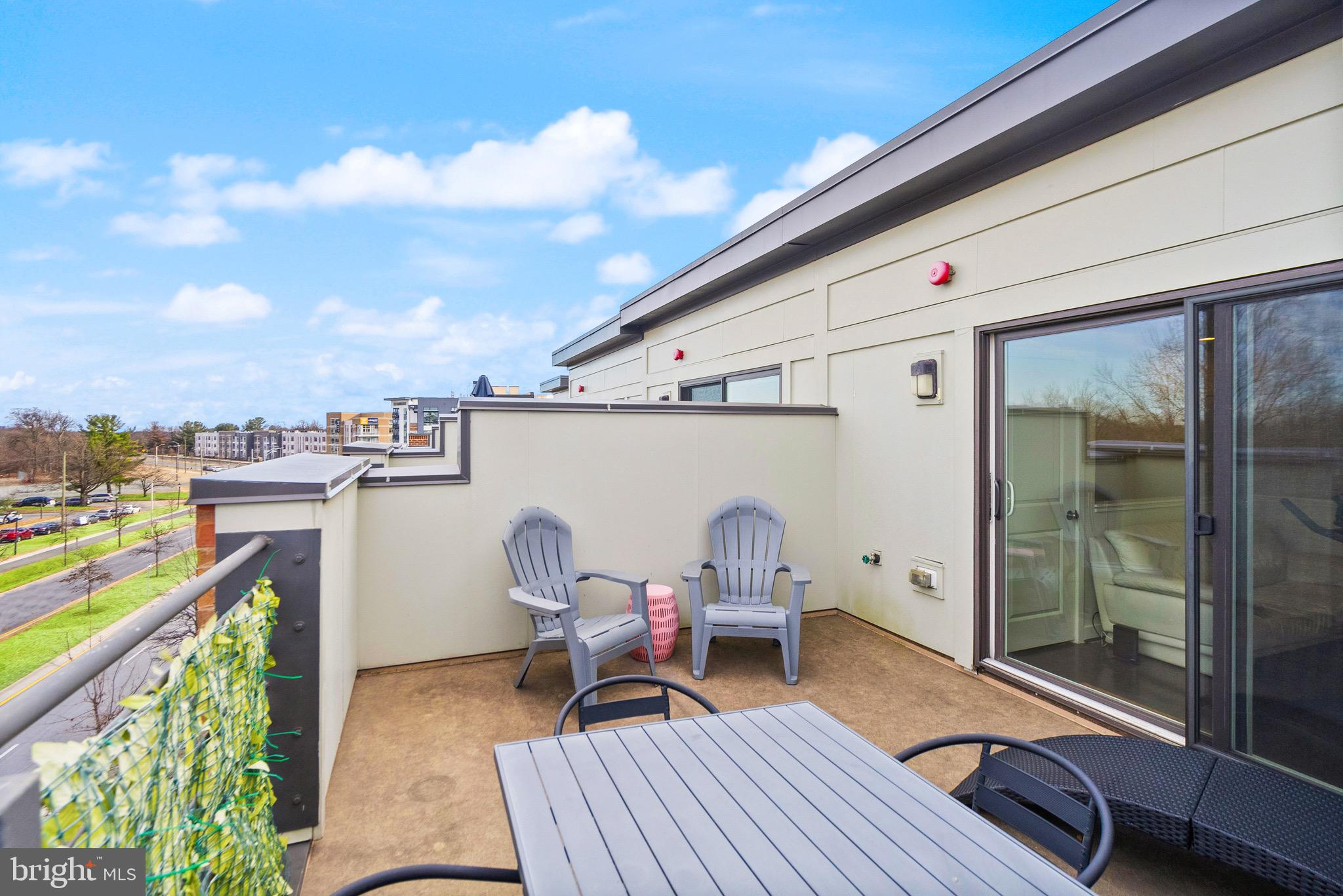 WESTSIDE AT SHADY GROVE METRO - Residential