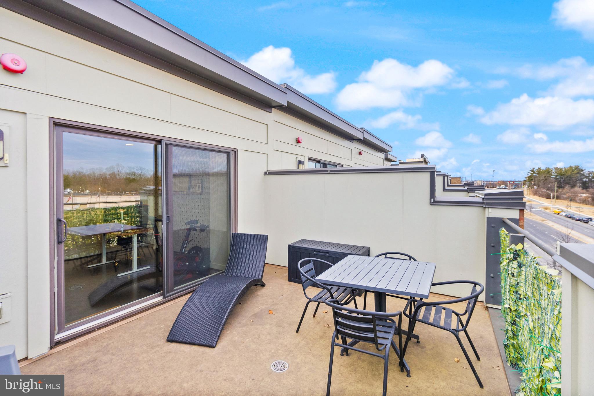 WESTSIDE AT SHADY GROVE METRO - Residential