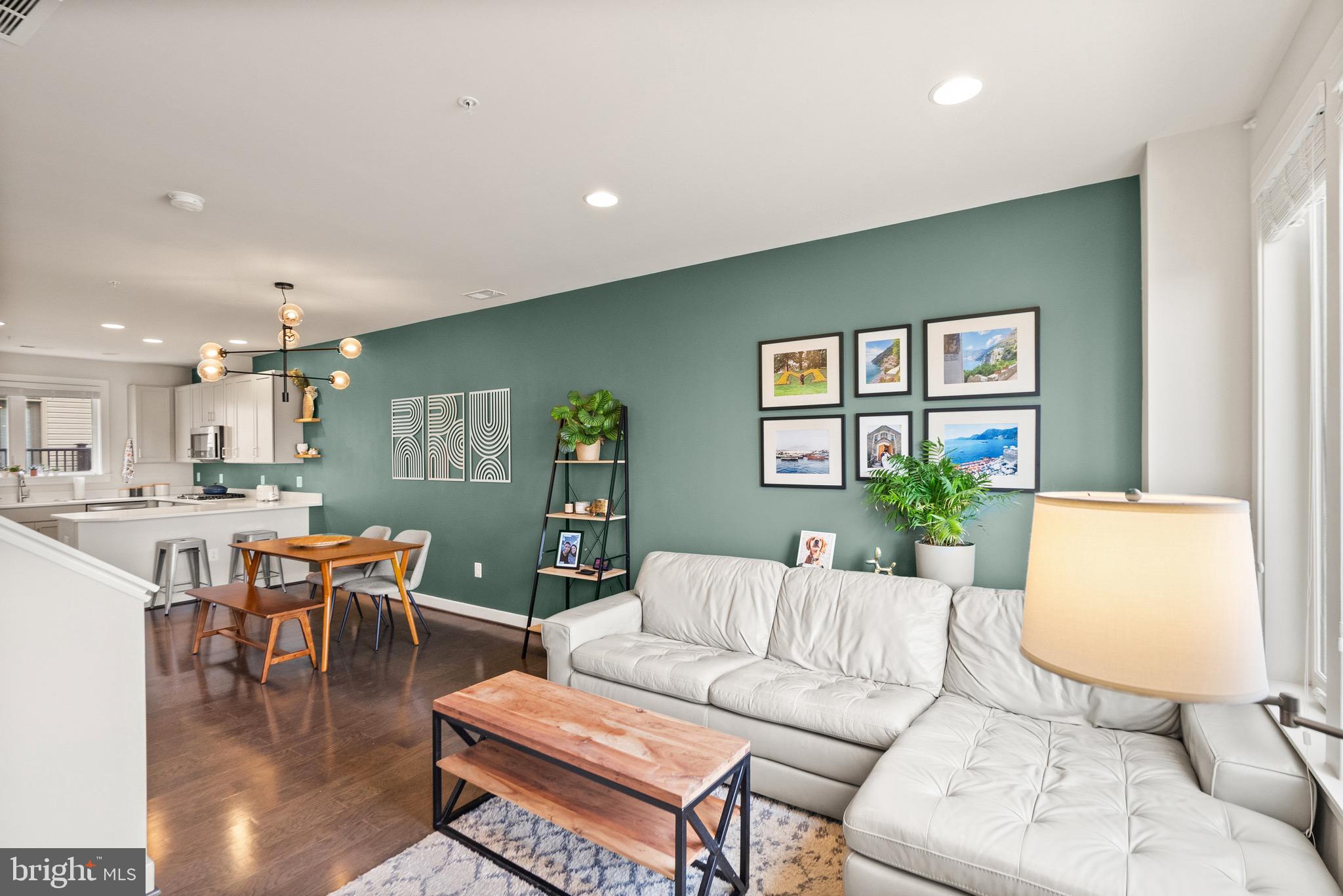 WESTSIDE AT SHADY GROVE METRO - Residential