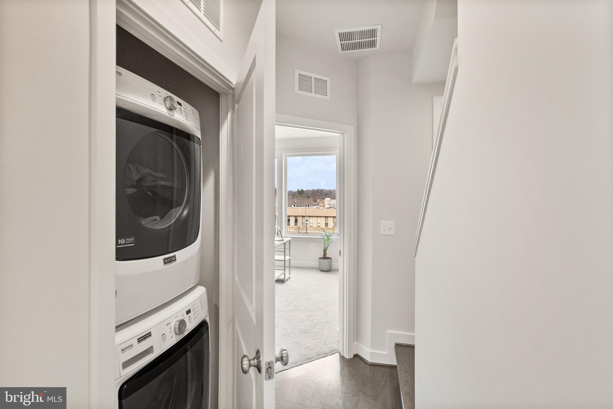 WESTSIDE AT SHADY GROVE METRO - Residential