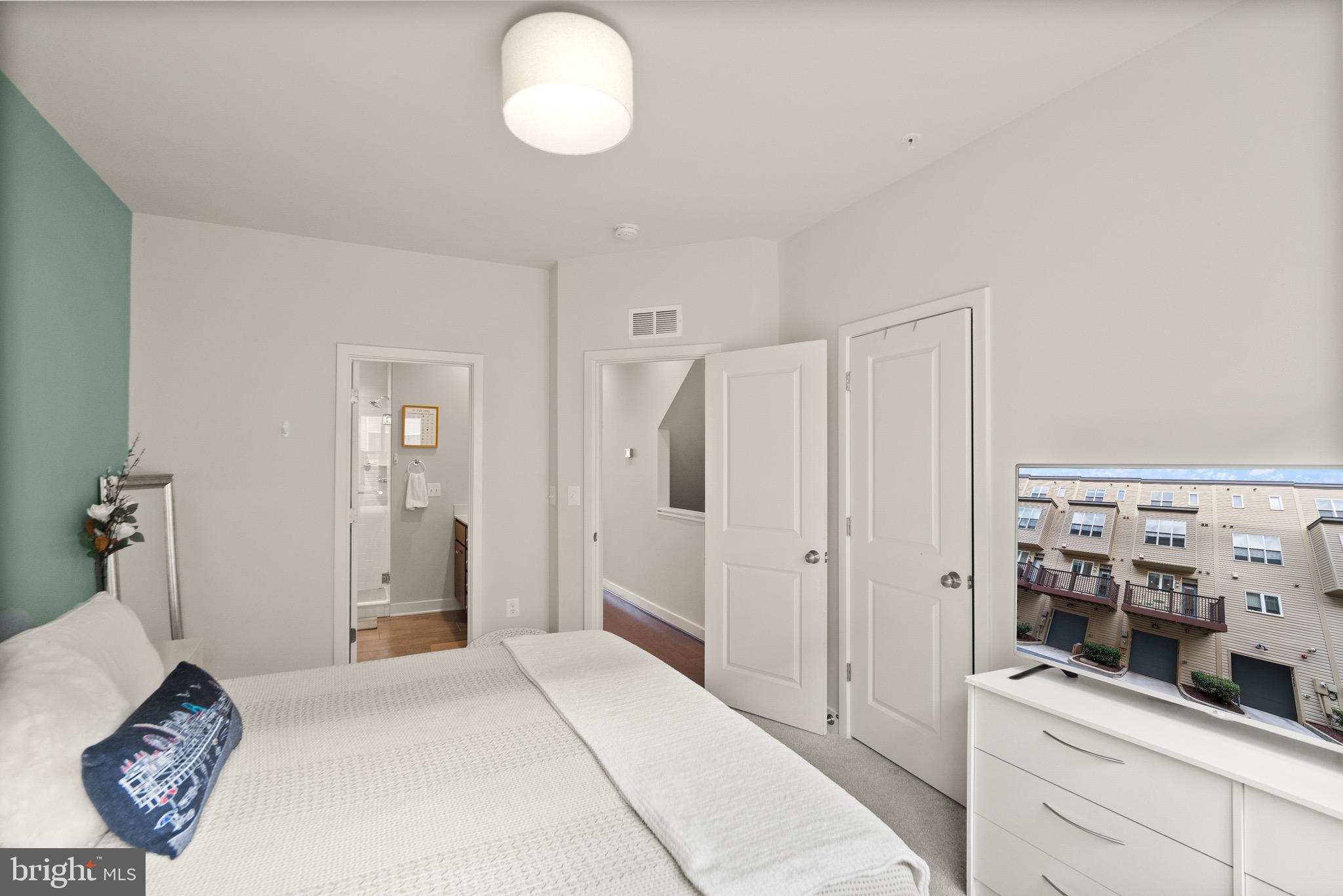 WESTSIDE AT SHADY GROVE METRO - Residential