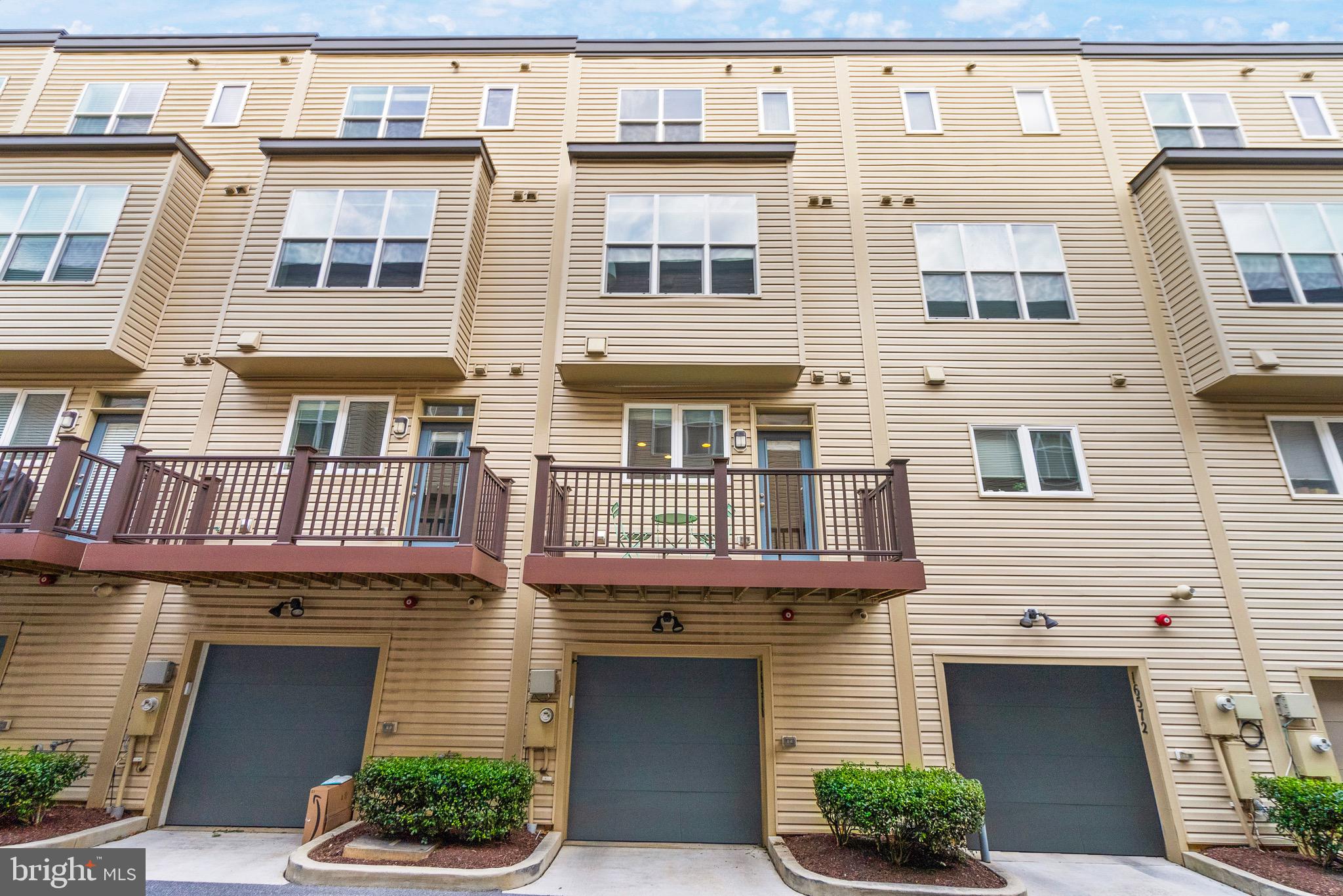 WESTSIDE AT SHADY GROVE METRO - Residential