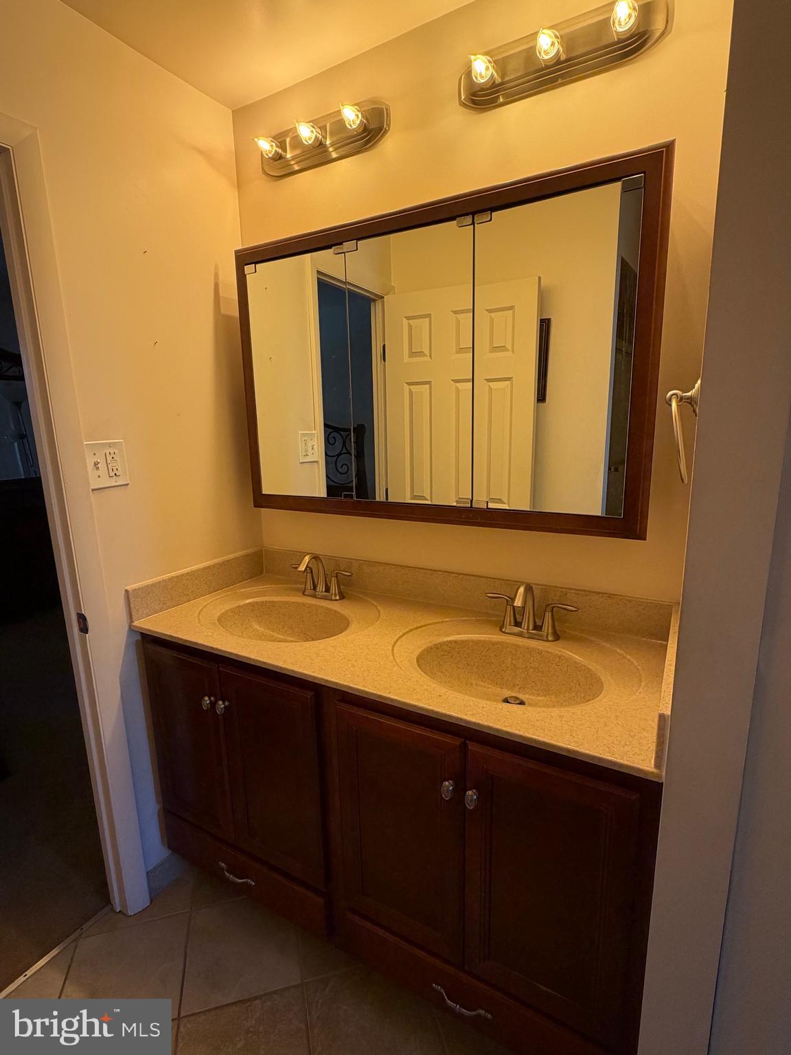 SHREINER VILLAGE - Residential