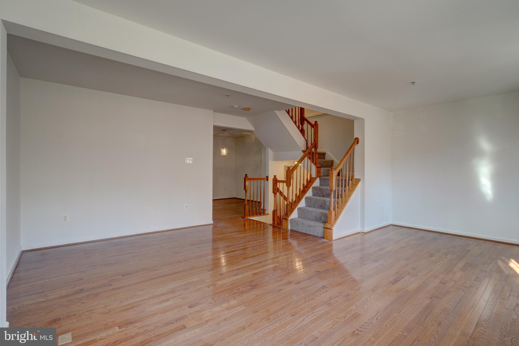 VILLAGE TOWNS - Residential