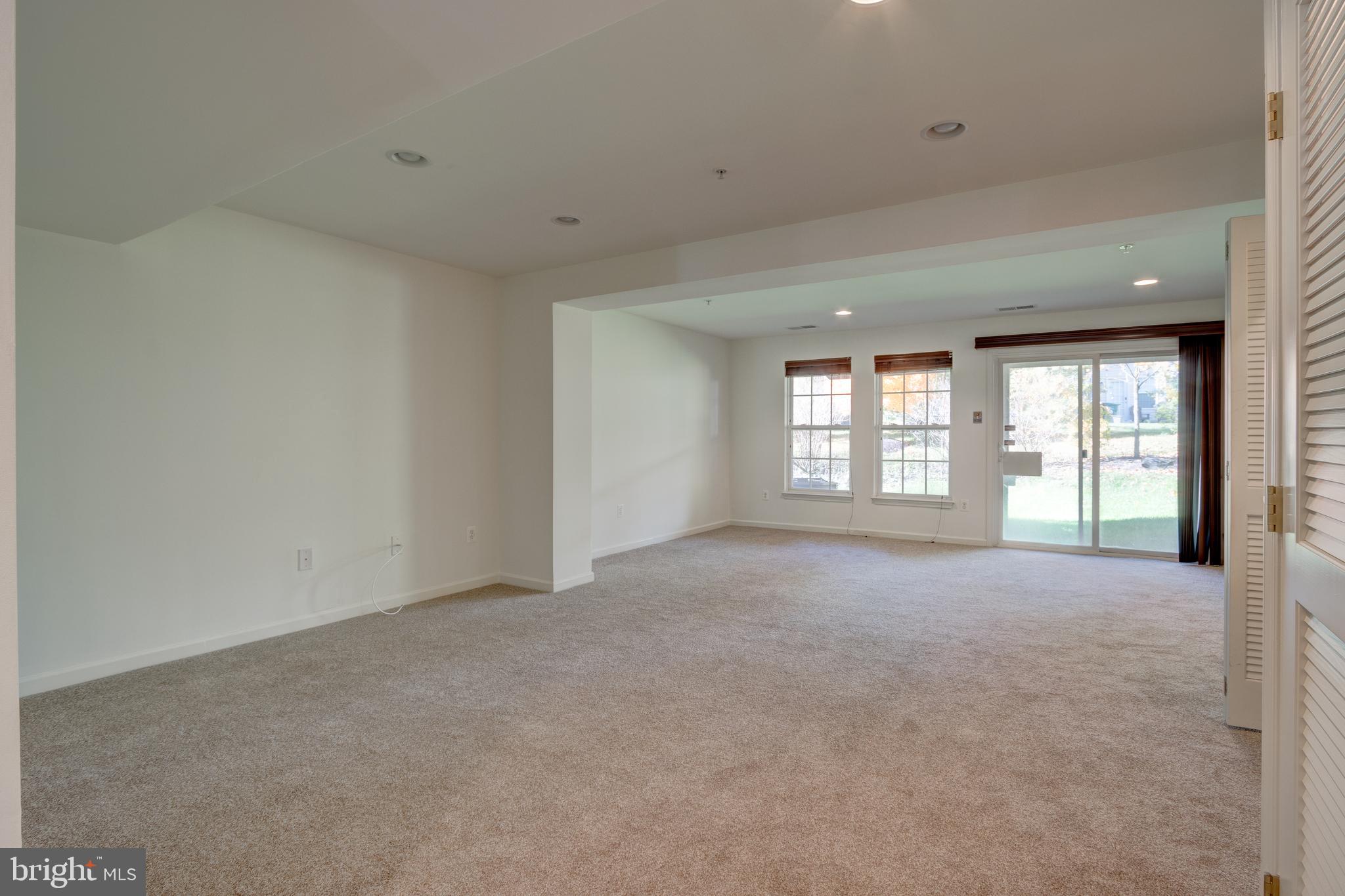 VILLAGE TOWNS - Residential