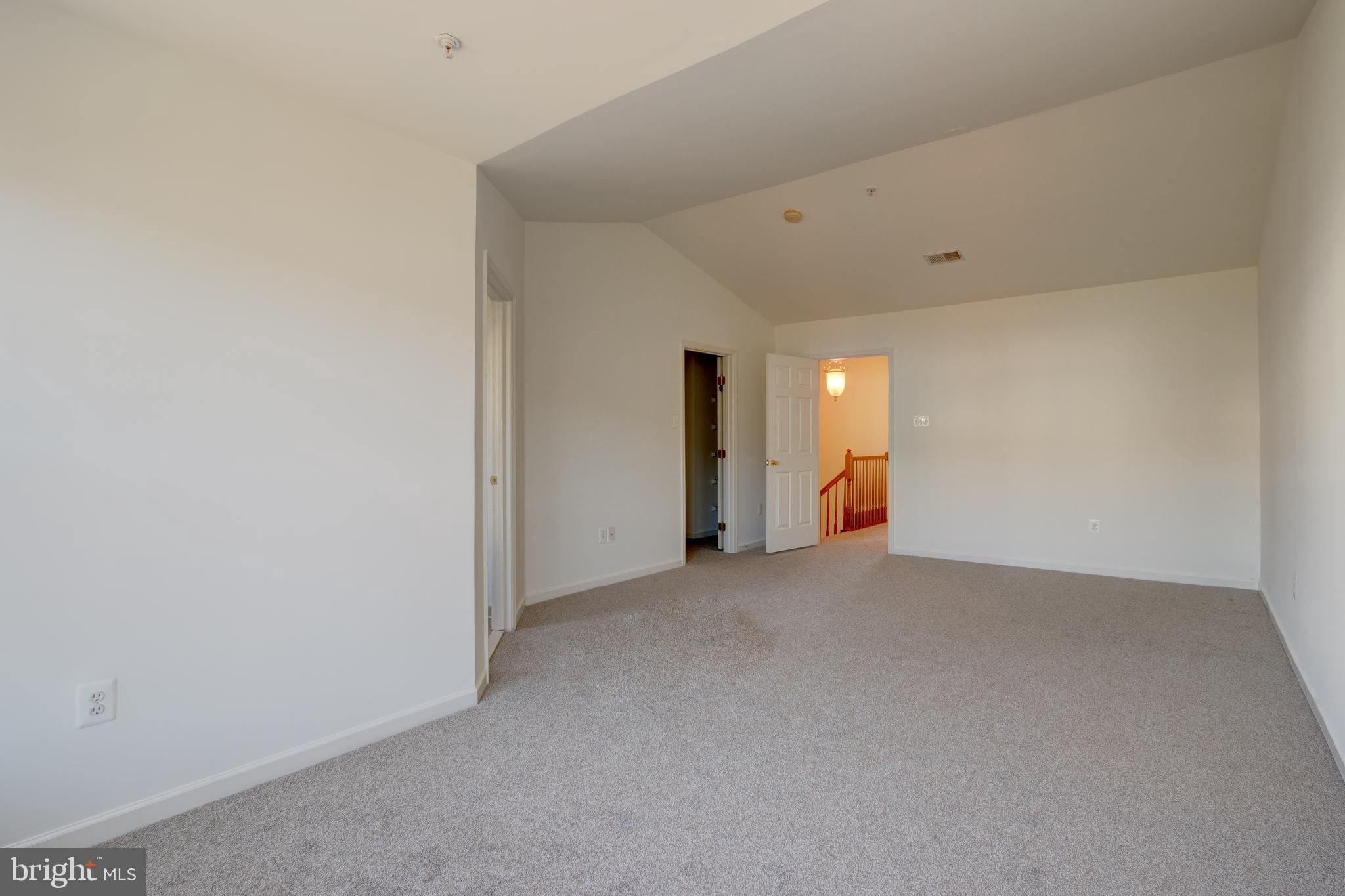 VILLAGE TOWNS - Residential