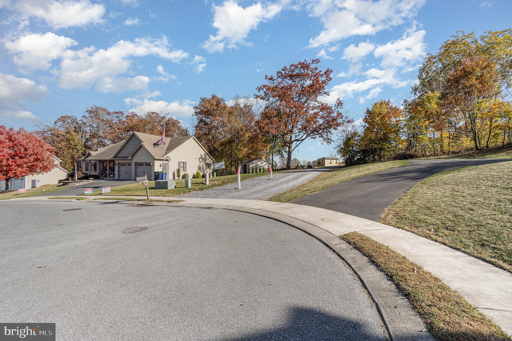 105 CARRIAGE WAY 2 LOT