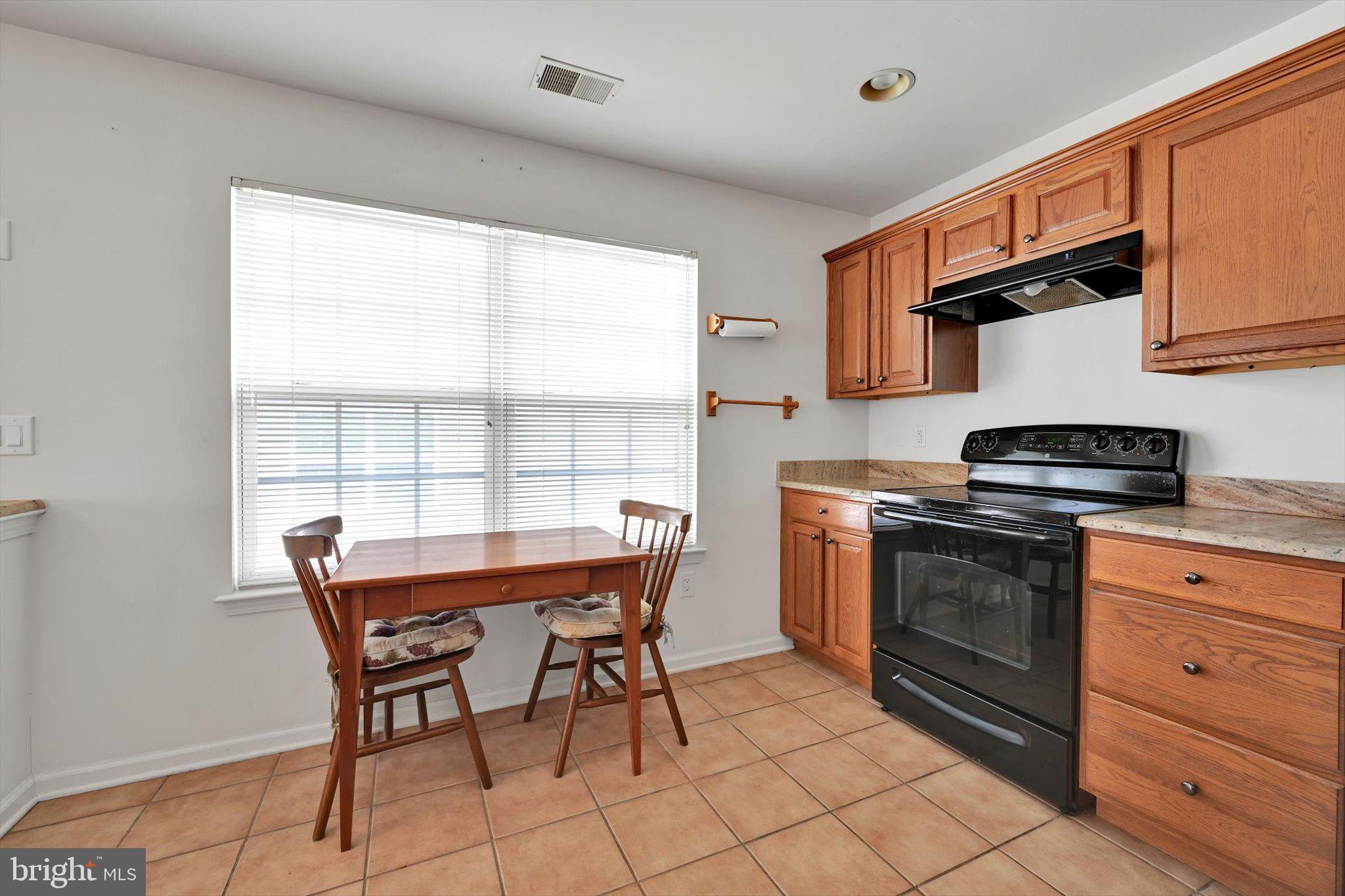 FOUR SEASONS AT ELM TREE - Residential