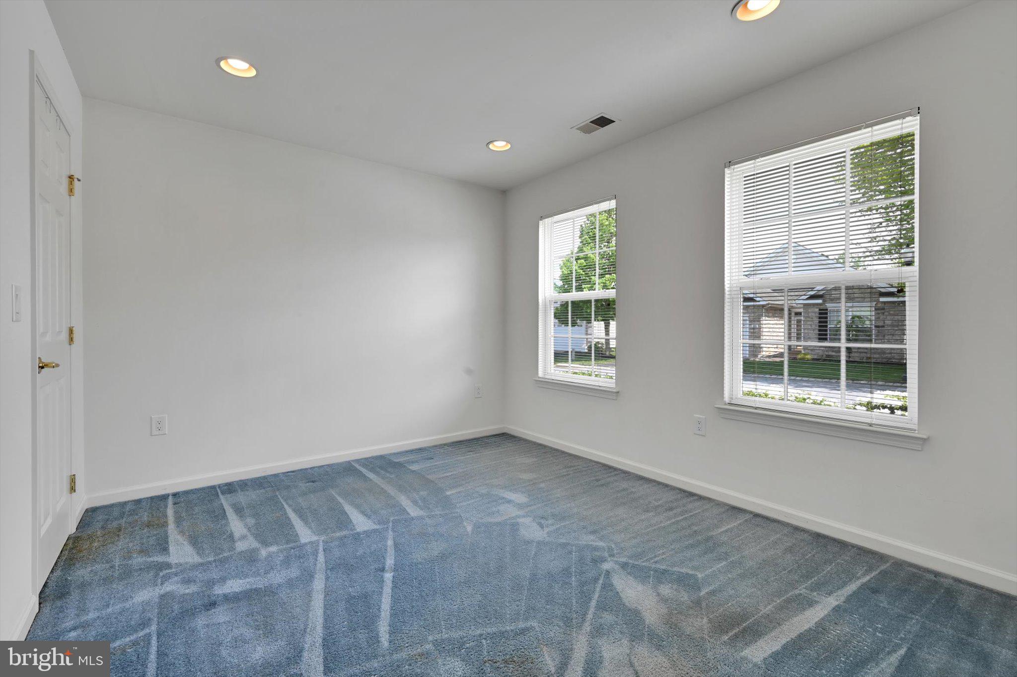 FOUR SEASONS AT ELM TREE - Residential