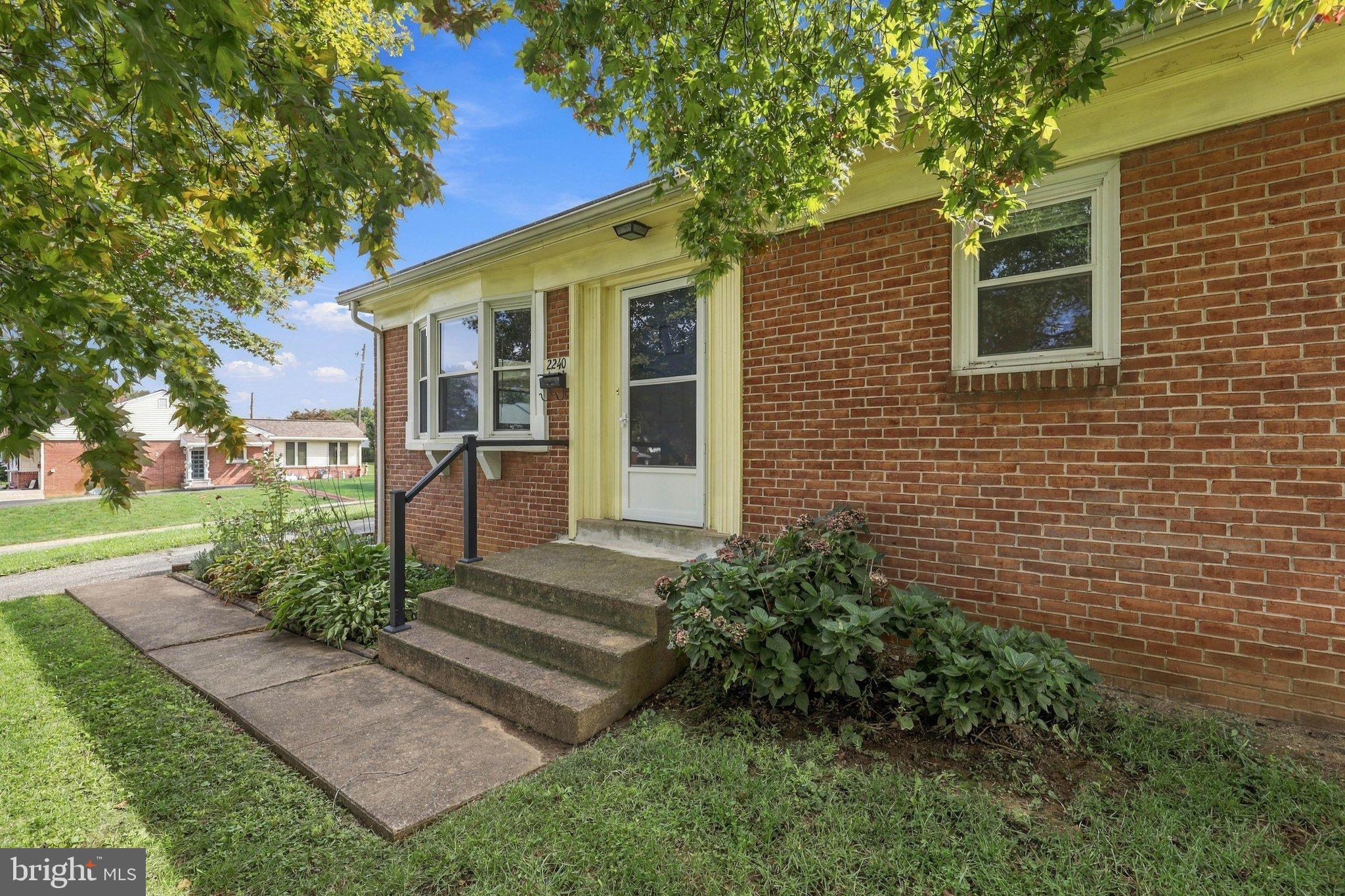 2240 NEW STREET