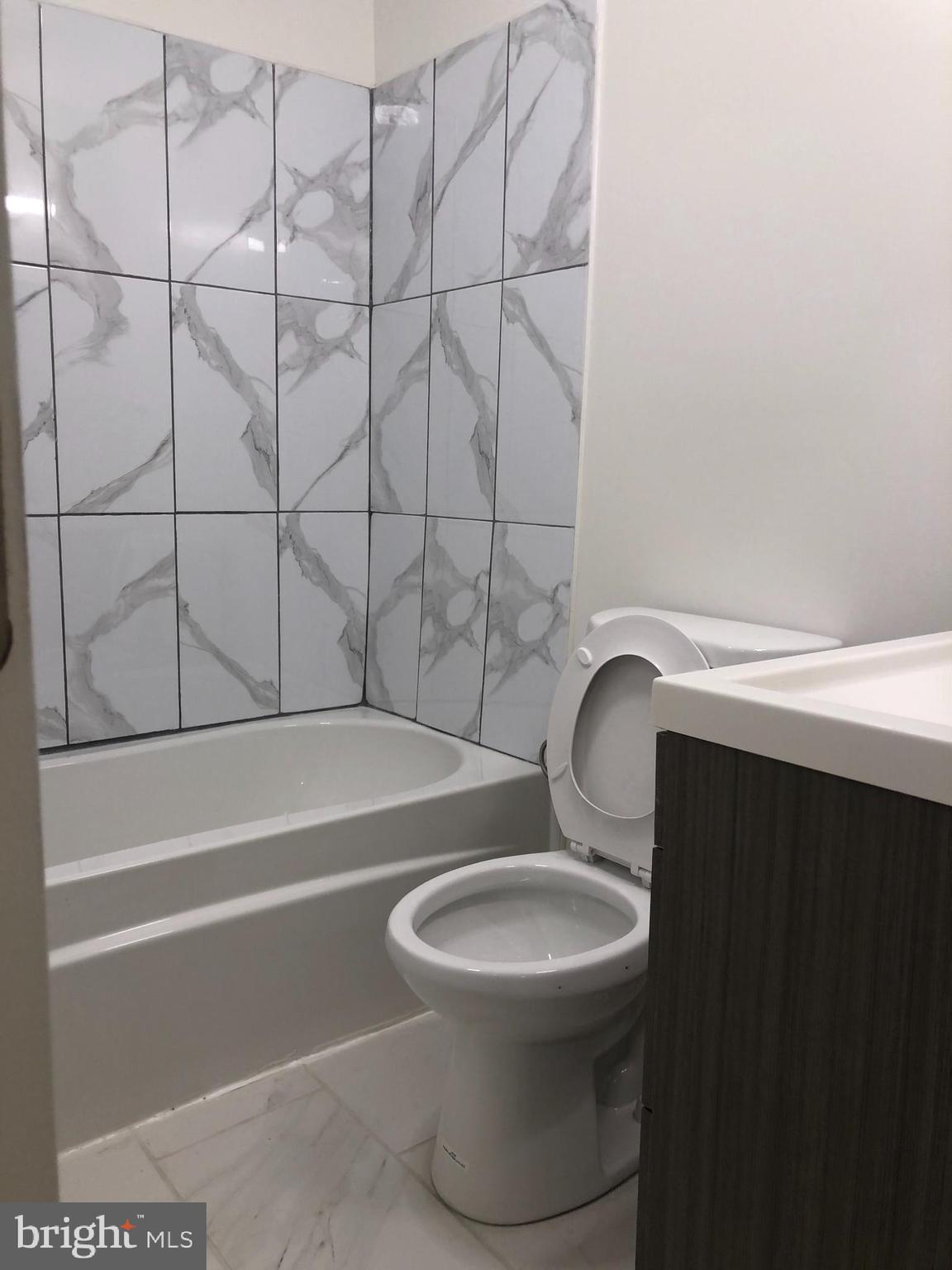 LUDLOW - Residential Lease