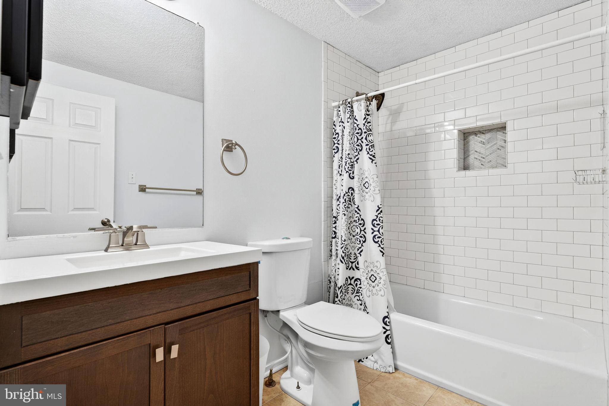 CANTERBURY VILLAGE - Residential Lease