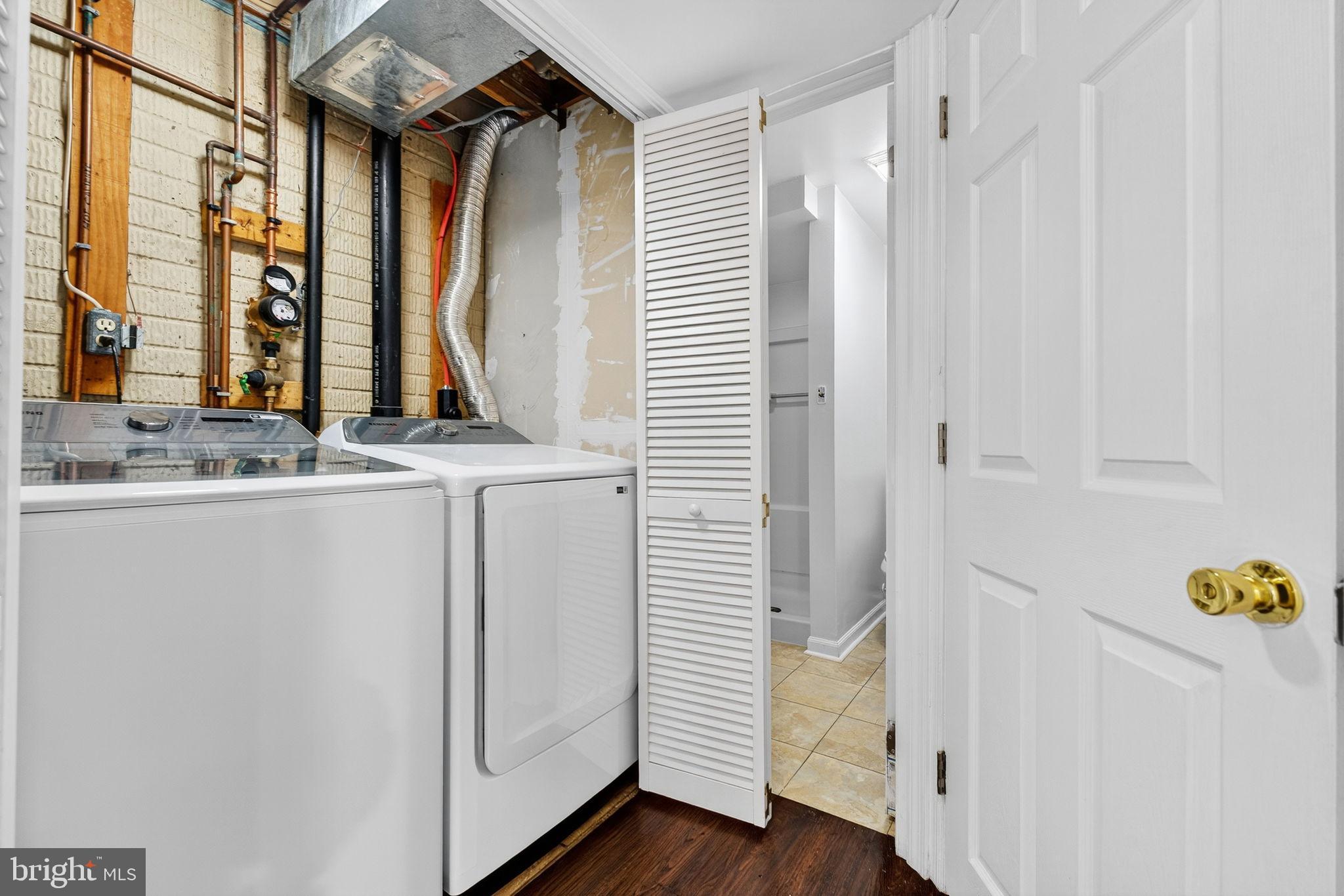 CANTERBURY VILLAGE - Residential Lease