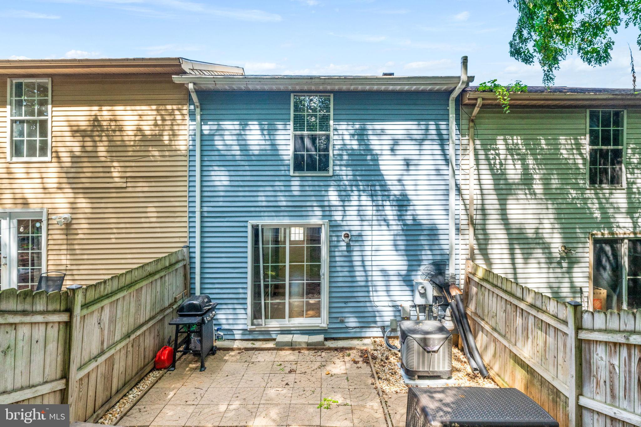 CANTERBURY VILLAGE - Residential Lease